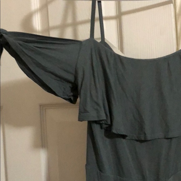 Short romper - Picture 2 of 3